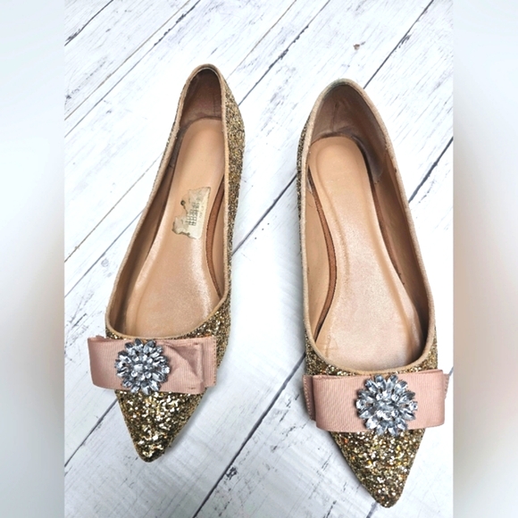Crown & Ivy Gold Shimmery Sequins Flats W/ Low Heel & Rhinestone Bow Detail 7.5M - Picture 12 of 16